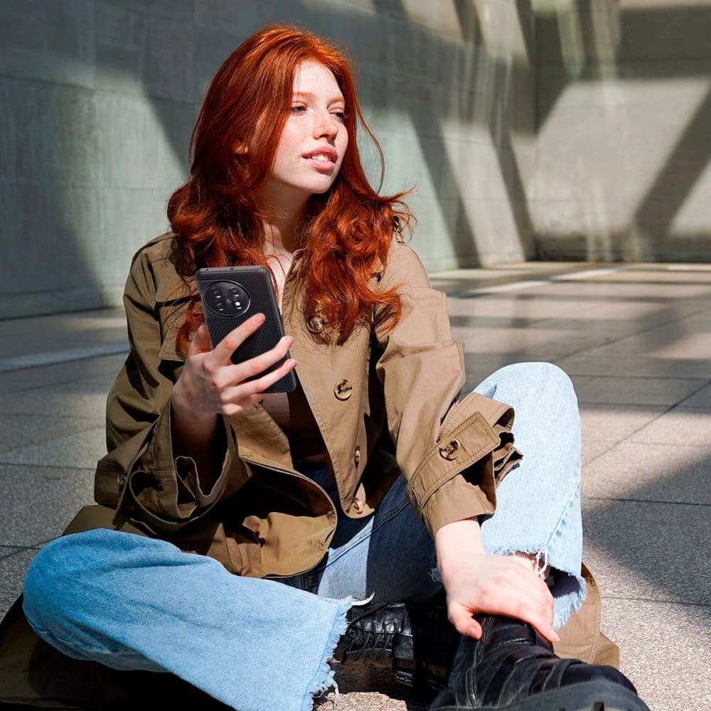 Etui Spigen Liquid Air OnePlus 11 5G Matt Fekete - 11